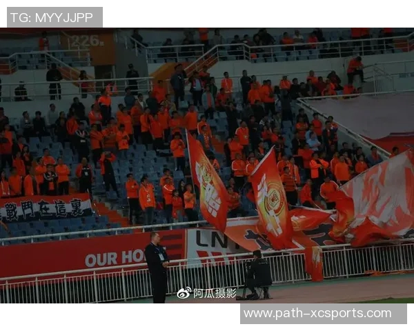 鲁能迎战庆南FC全力争胜期待精彩对决展现足球魅力与团队精神